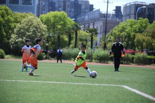 任骏飞15+12威姆斯13分 广东7人上双大胜深圳